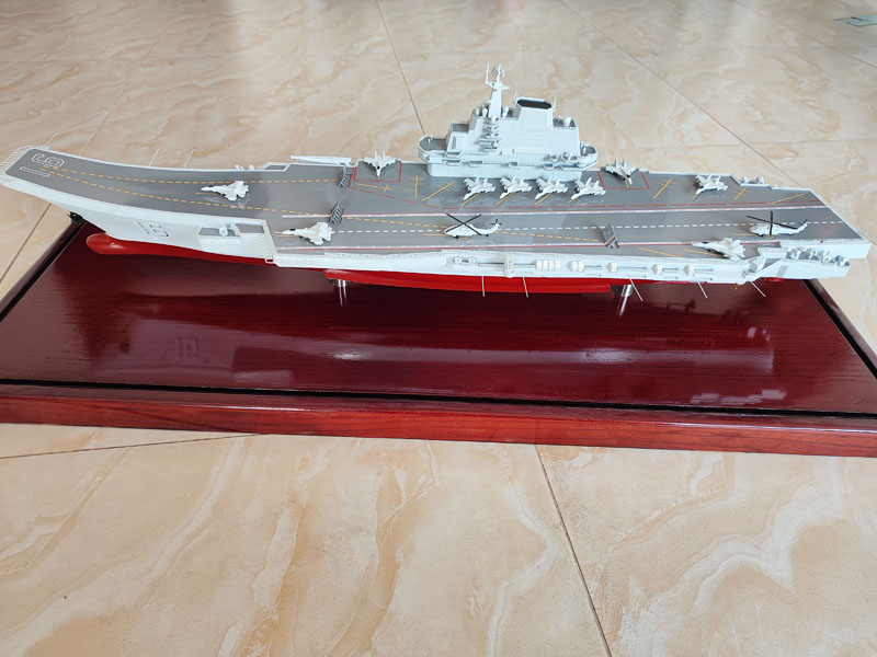 遼寧艦模型